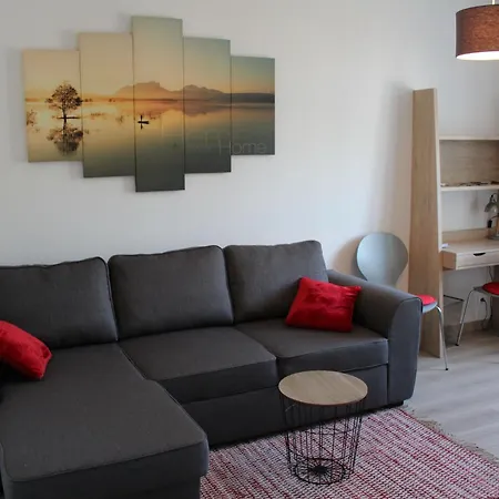 Holiday home T2 Pres Des Thermes De Avec Accueil Chaleureux Et Inclus - Fr-1-584-339 *