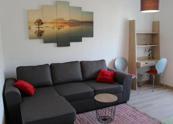 Holiday home T2 Pres Des Thermes De Avec Accueil Chaleureux Et Inclus - Fr-1-584-339 *